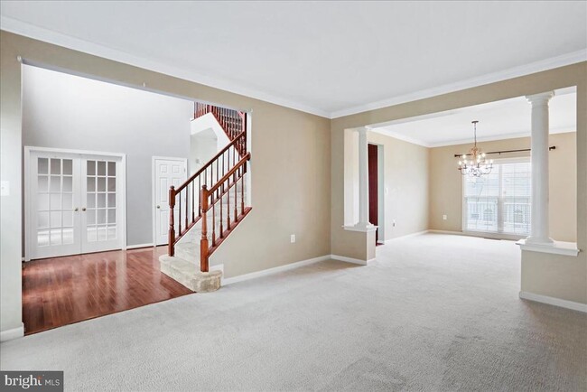 Building Photo - 319 Morlyn Dr