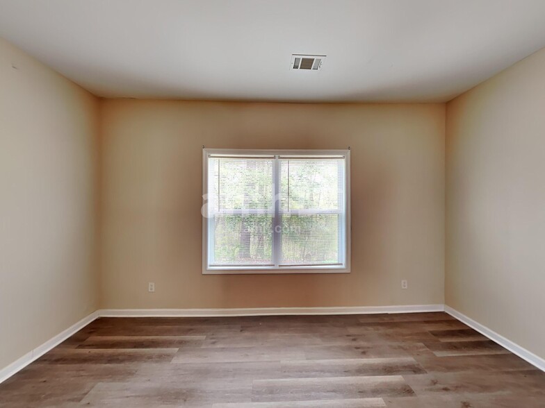 Building Photo - 31 Trayton Way