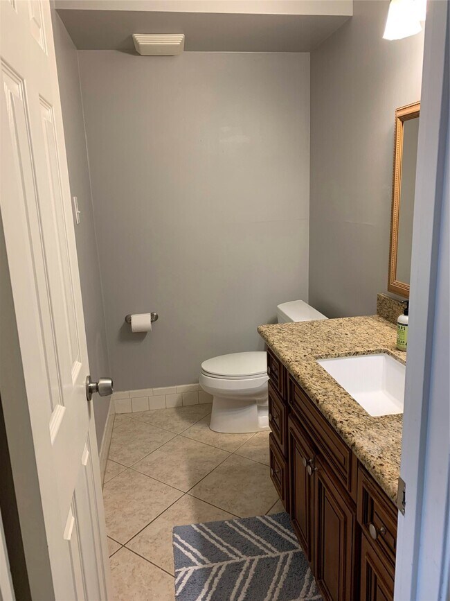 Building Photo - 13078 Trail Hollow Dr