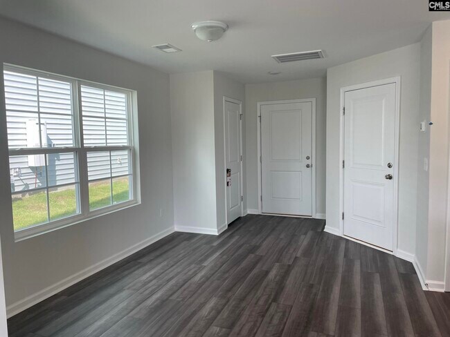 Building Photo - 372 Keeble Dr