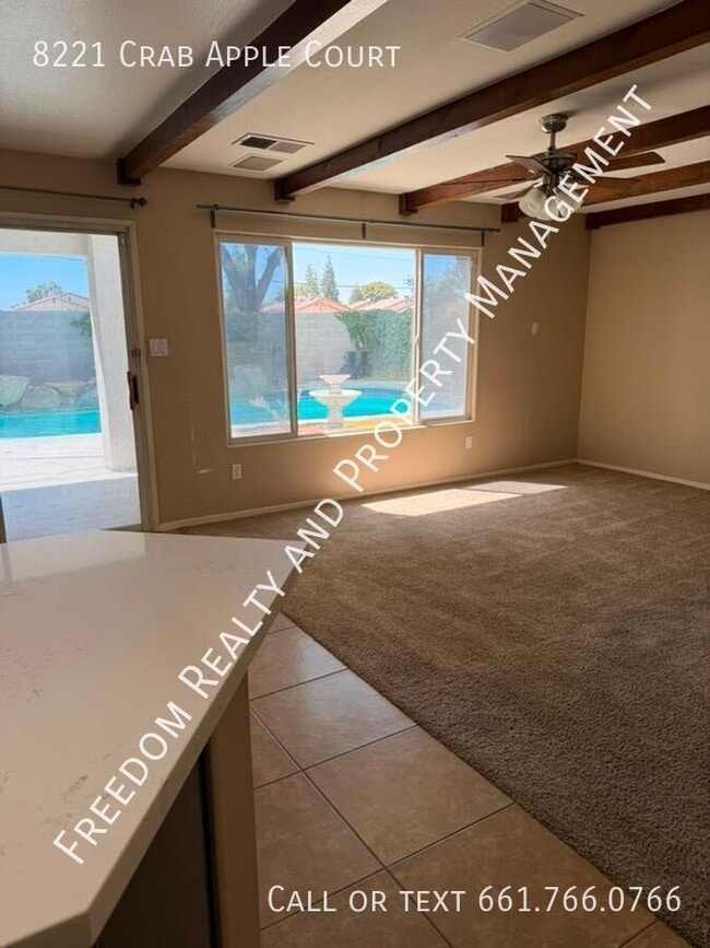 Building Photo - 8221 Crab Apple Ct