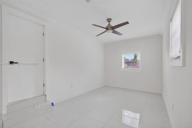 Building Photo - 465 NW 153rd St