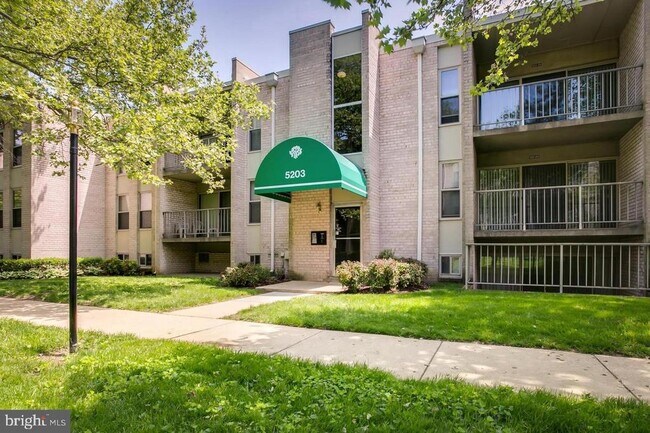 Primary Photo - 5203 Duke St