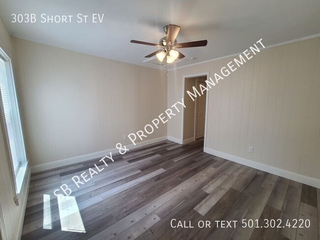 Building Photo - 303B Short St EV-