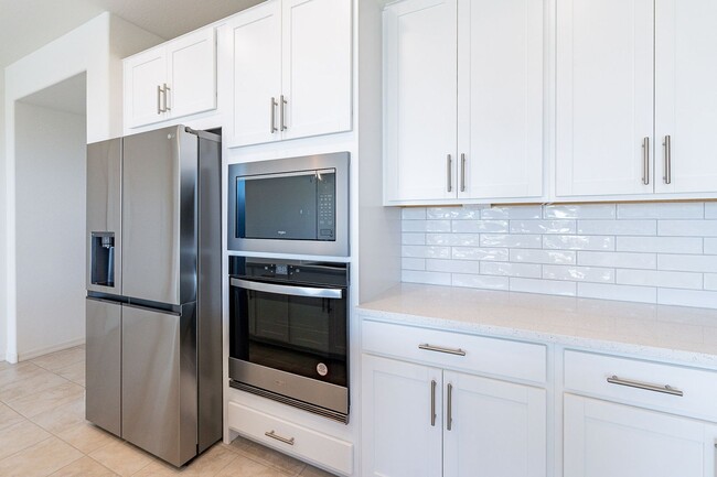 Building Photo - Luxury Living in McClellan Ranch: 4-Bedroo...