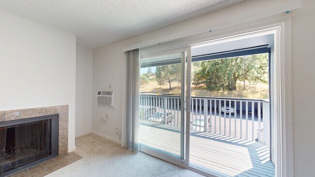 Building Photo - 475 Ignacio Blvd