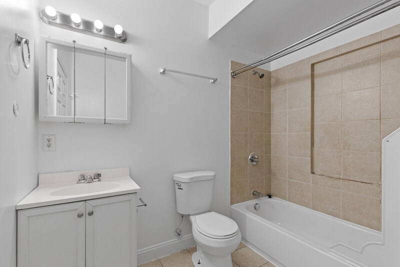 Building Photo - 1005 N Arlington Ave