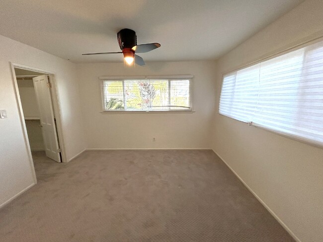 Building Photo - "Discover Your Dream Home: Spacious 3-Bed,...