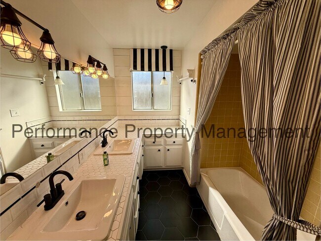 Building Photo - Stunning 3 Bed/2.5 Bath + Shop w/ Resident Benefits Package & $0 Security Deposit Option