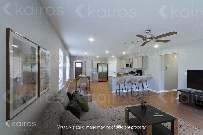 Building Photo - 395 Angela St