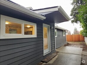 Building Photo - 2040 NW 196th St