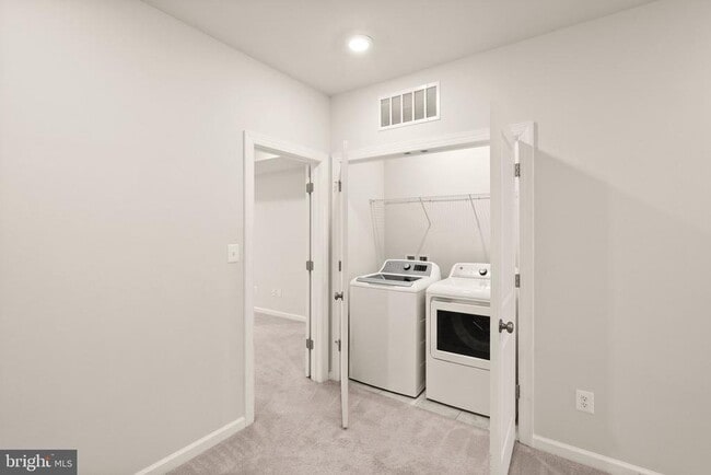 Building Photo - 43361 Radford Divide Ter