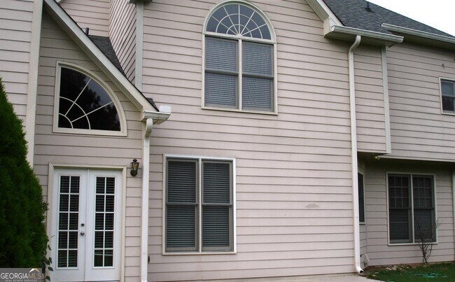 Building Photo - 120 Newfield Dr