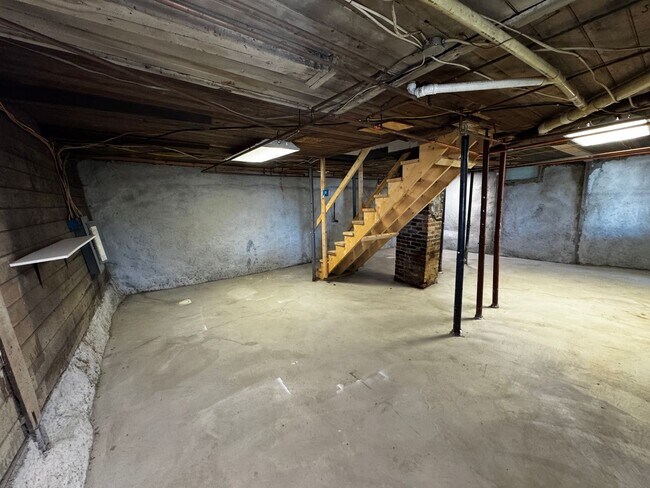 Building Photo - Spacious 3 Bedroom, 1.5 Bath House for Rent in Brewer