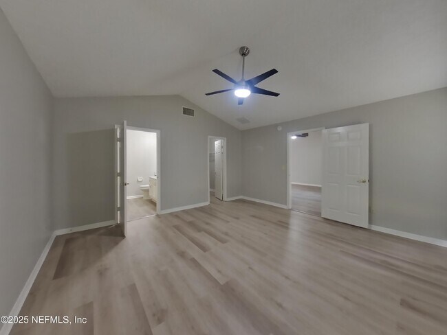 Building Photo - 3373 Millcrest Pl