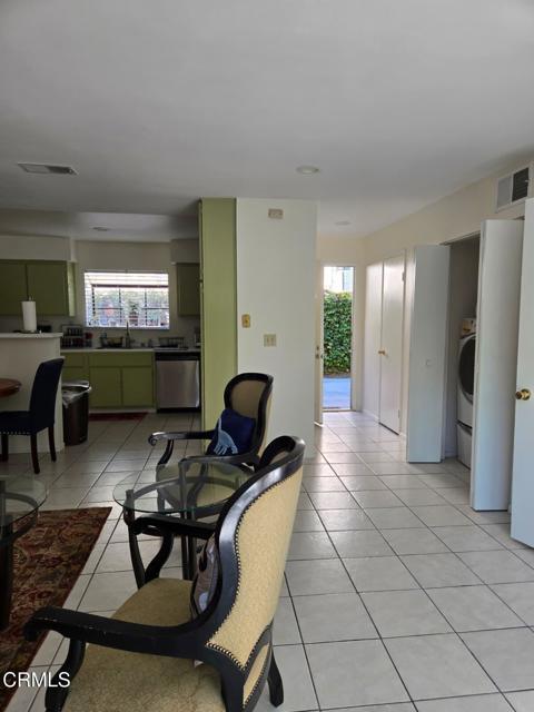 Building Photo - 175 S Allen Ave