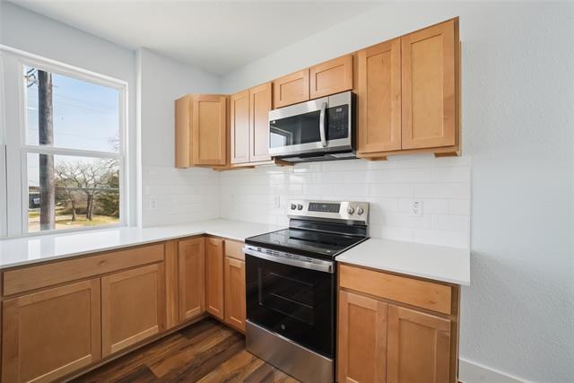 Building Photo - 401 Bryan St