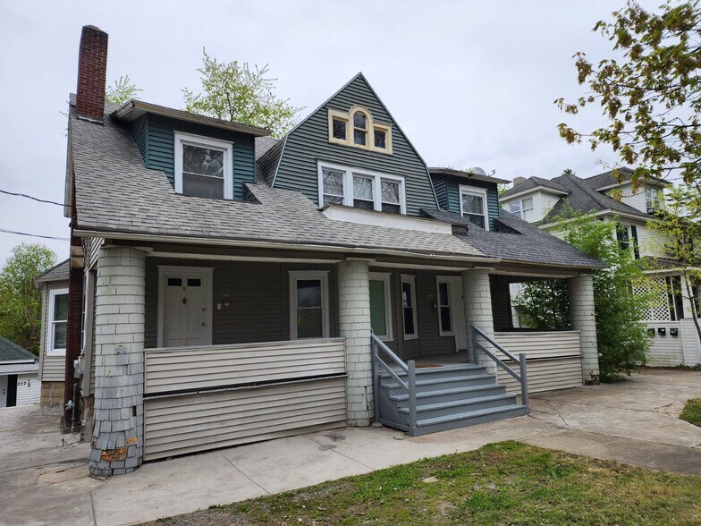 Primary Photo - 337 Riverside Dr