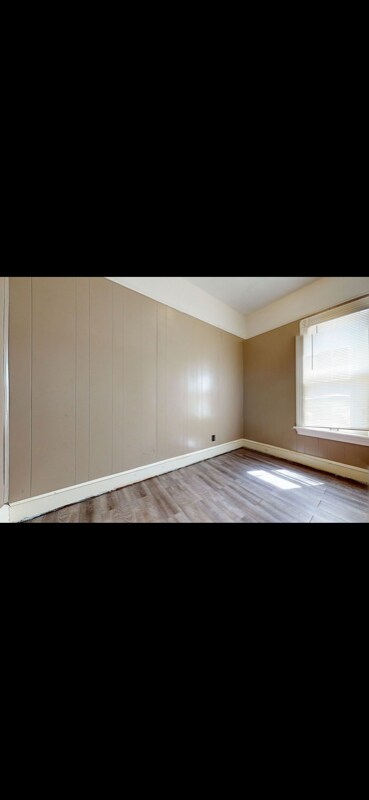 Building Photo - 228 Wilson Ave SW