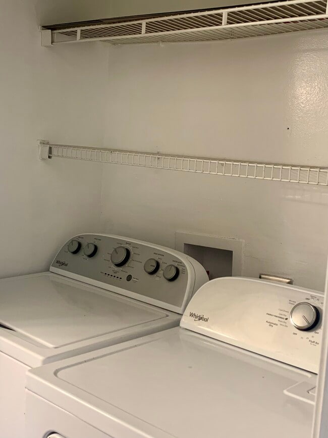 Building Photo - 1235 Reserve Way