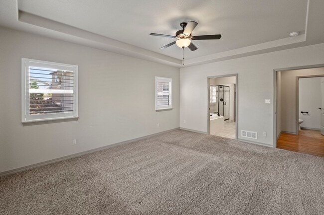Building Photo - BEAUTIFUL 4BD + OFFICE MAIN-LEVEL LIVING H...