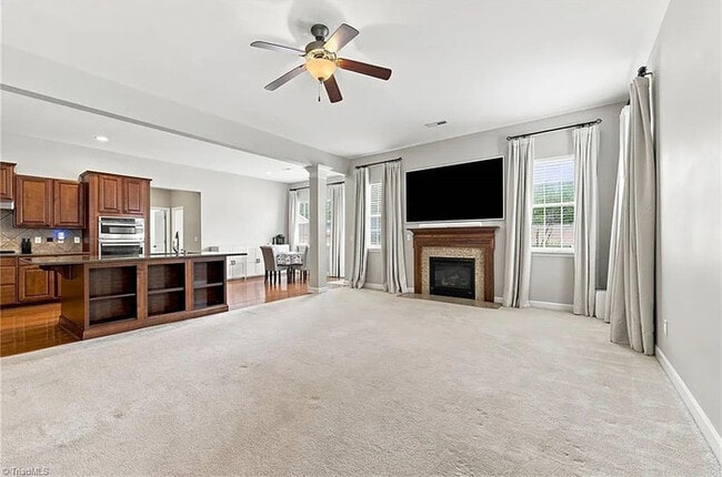 Building Photo - Lease OR Lease to Own