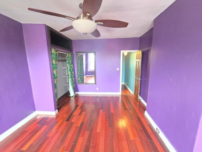 Building Photo - Beautiful 2 Bedroom 1.5 Bathrooms Patterson Park