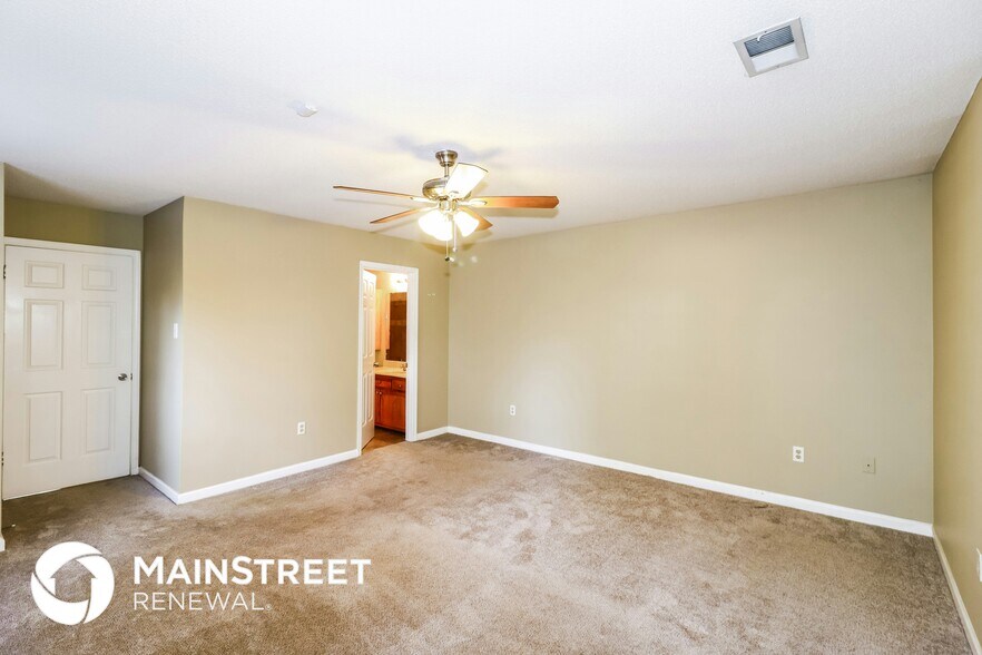 Building Photo - 1160 Hunter's Lake Dr