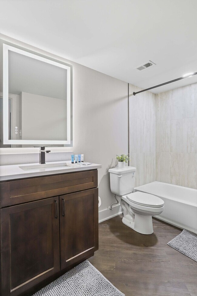 Building Photo - 801 15th St S