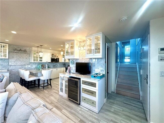 Building Photo - 312 America