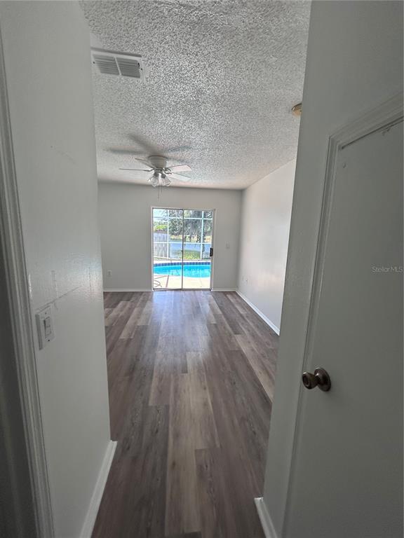 Building Photo - 2608 Spring Hill Dr