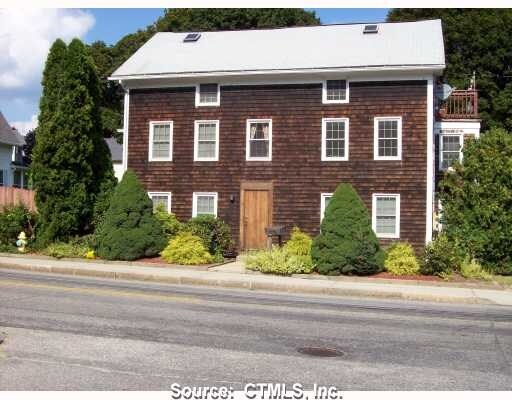 Primary Photo - 63 Woodstock Ave