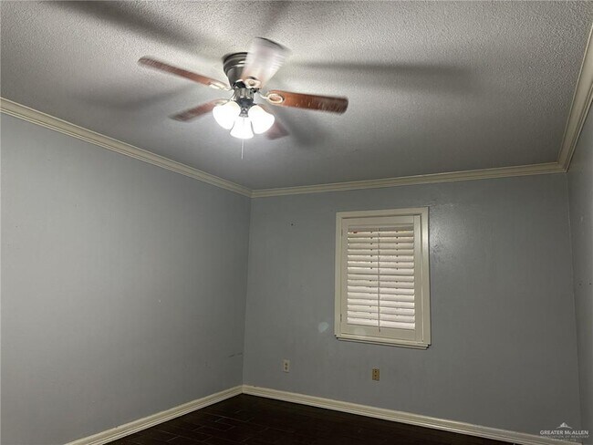 Building Photo - 1518 Redbud Ave