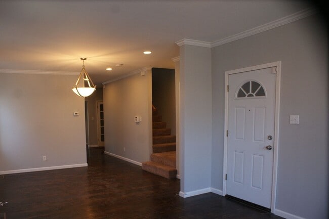 Building Photo - 4158 W Pine Blvd