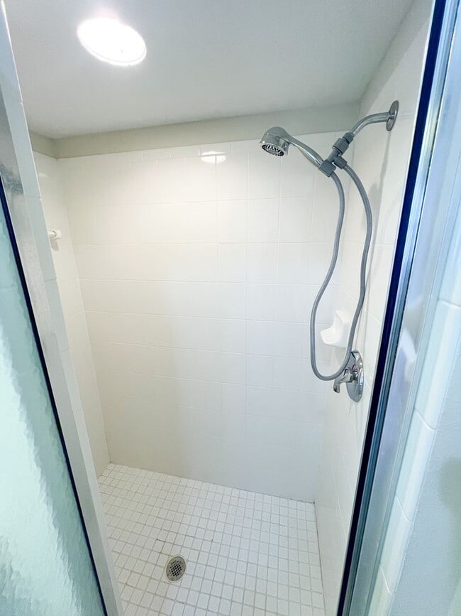 Building Photo - Lovely 2 Bedroom 2 Bathroom home in 55+ Ro...