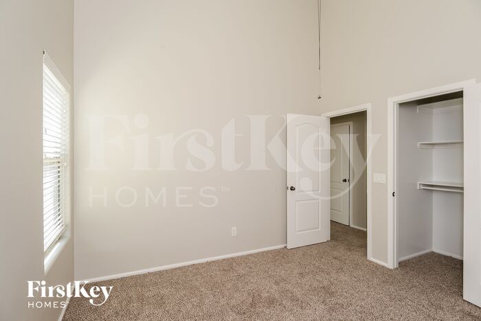 Building Photo - 1263 W Busa Dr