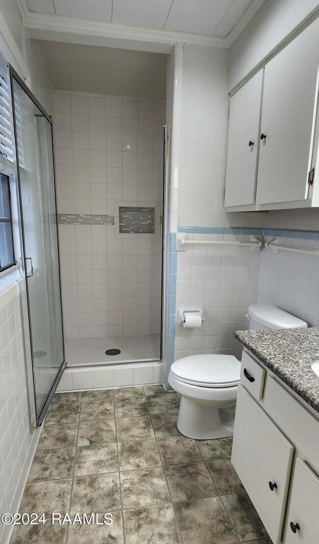 Building Photo - 403 Bell Downs Dr