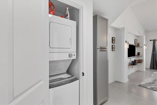 Building Photo - 3401 54th Dr W