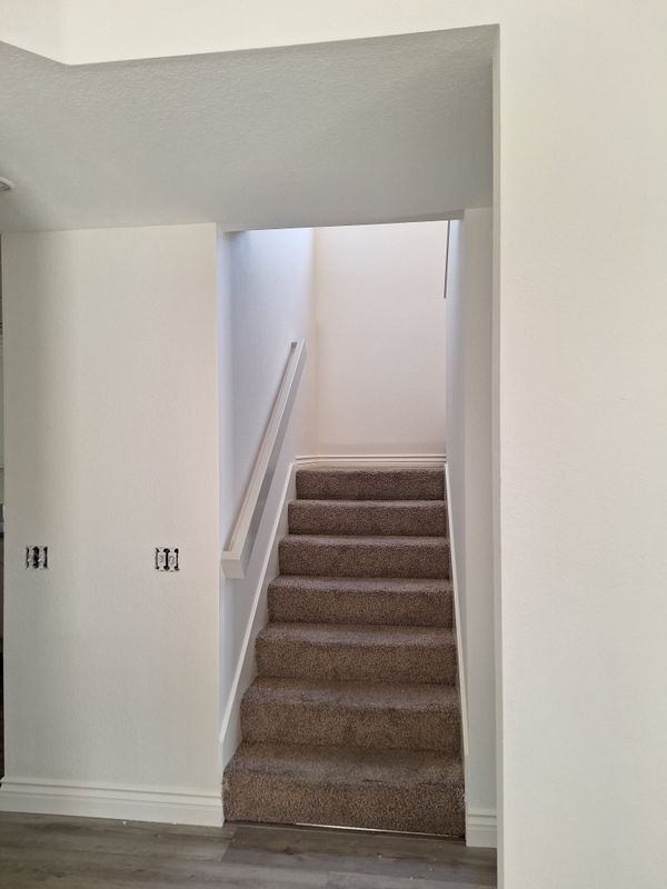 Building Photo - 920 La Palma Cir
