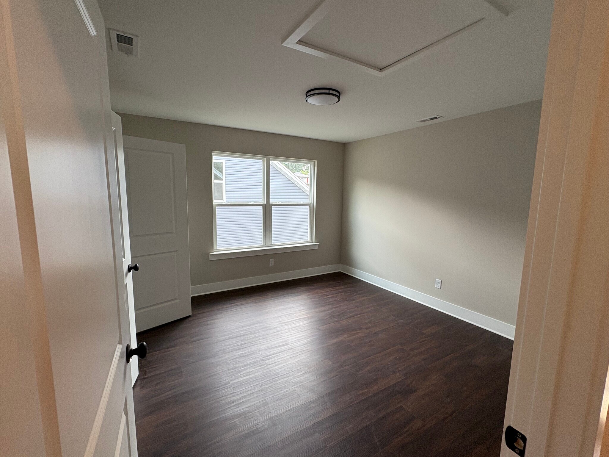 Building Photo - 4683 Heiskell Dr