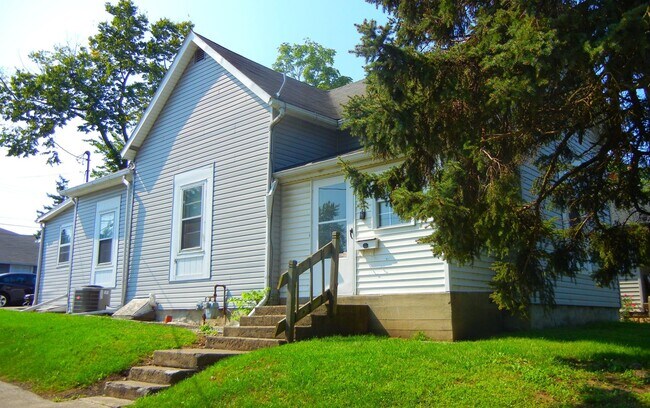 Building Photo - “A Charming Place to Call Home – Spacious 4 Bedroom - 2 Bath”