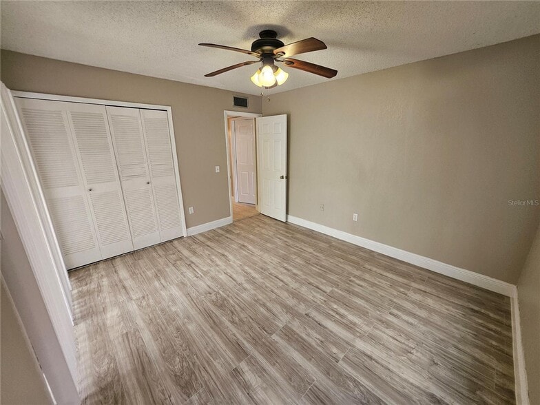Building Photo - 2389 Oak Park Way
