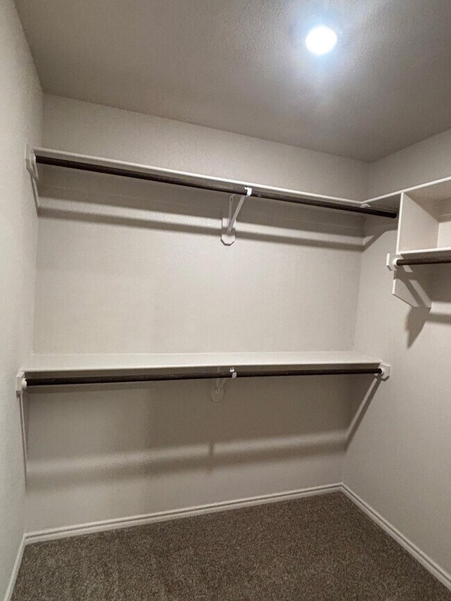 Building Photo - 2514 S County Rd