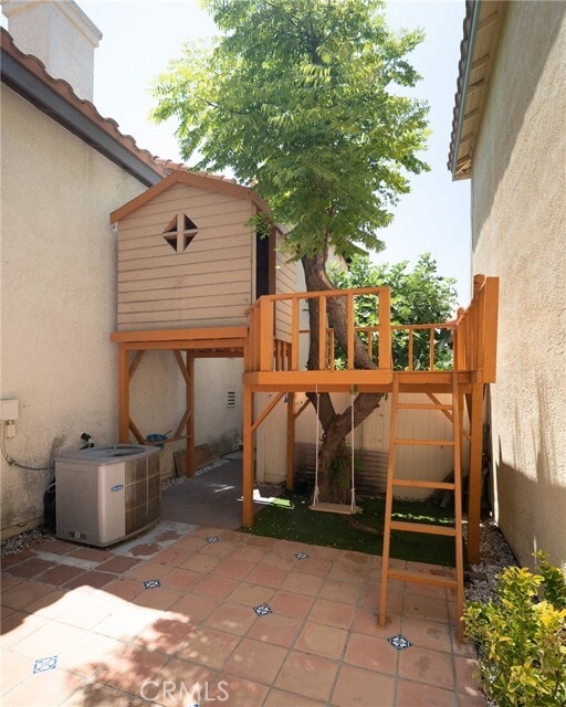 Building Photo - 15689 Ladera Vista Dr