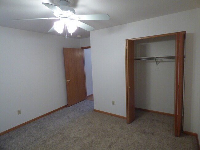 Building Photo - 2 Bedroom Townhome in Northwest Loveland