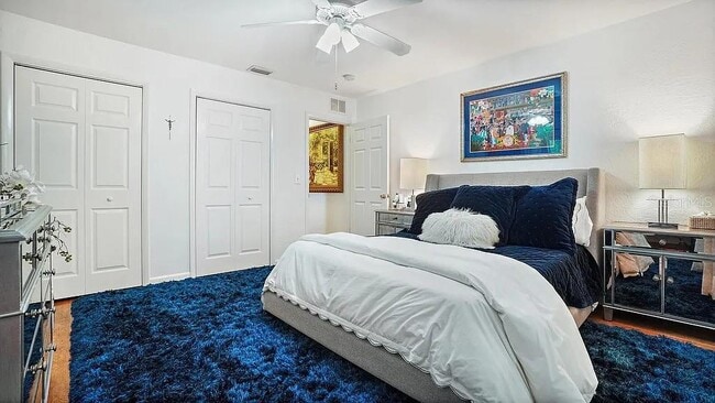 Building Photo - 109 12th Ave N