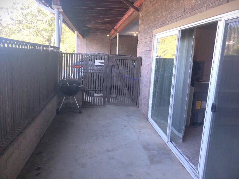 Building Photo - 130 Live Oak Ave