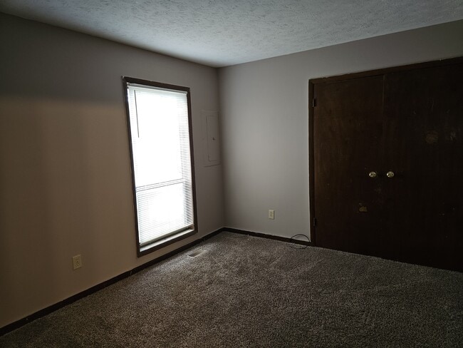 Building Photo - 831 Rumford Pl