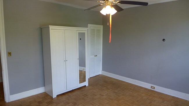 Building Photo - 2934 Huntingdon Ave