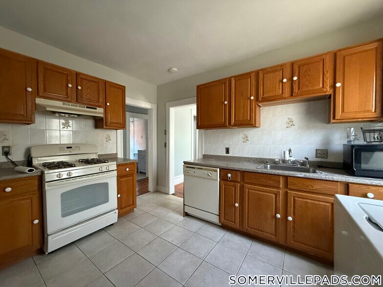 Building Photo - 49 Conwell Ave